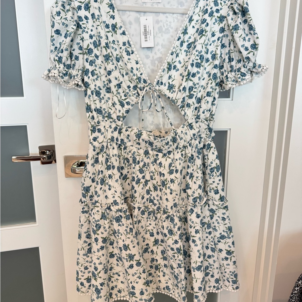 Floral Cutout Dress size medium NWT